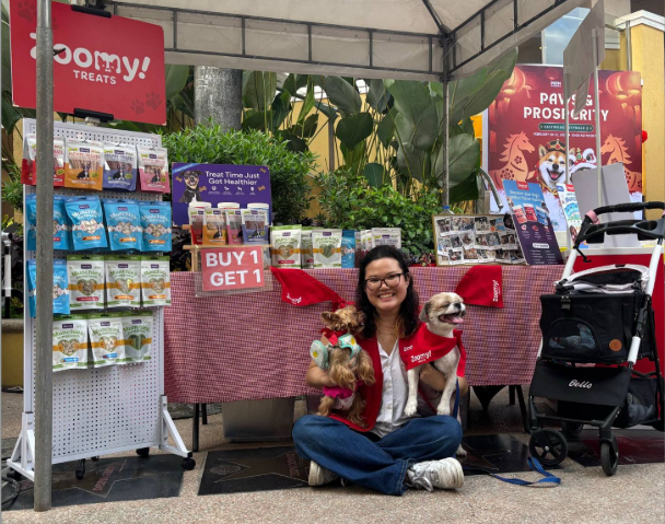 Zoomy Treats event booth